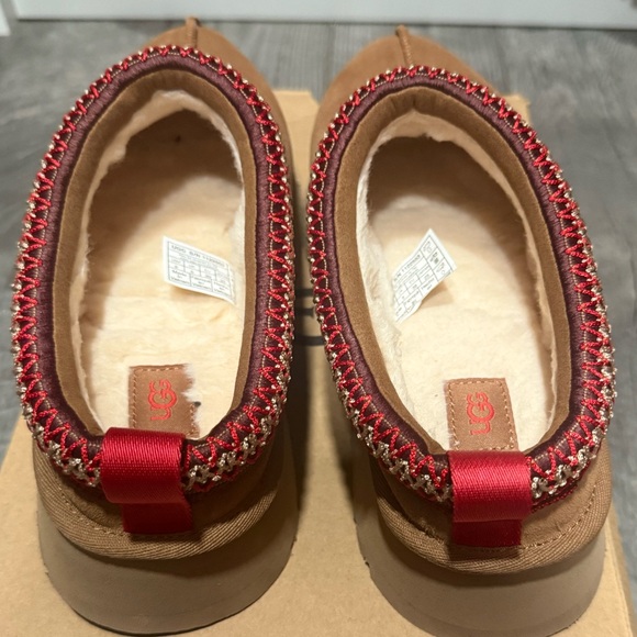 Brand New UGG Women's Chestnut Tazz II - Picture 6 of 8
